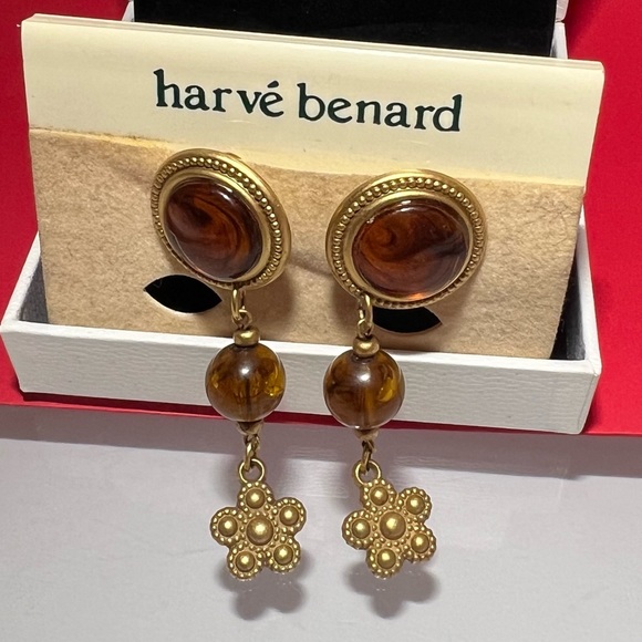Harve Benard Jewelry - Harve’ Benard Fashion earrings with gold tone